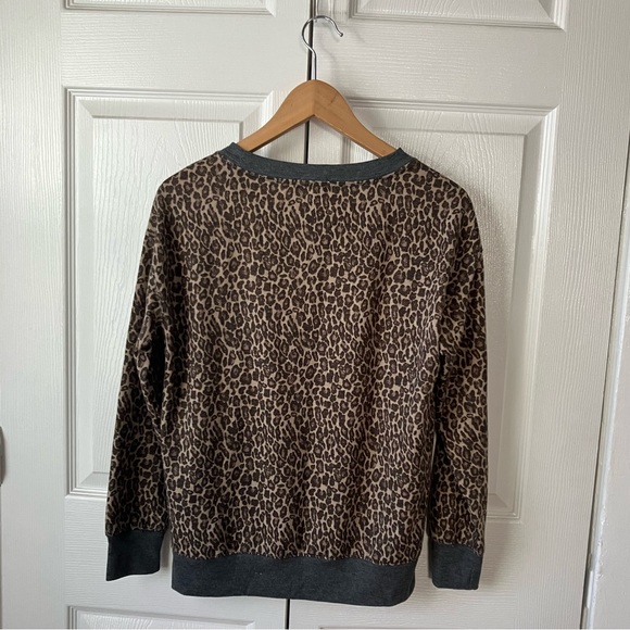 Splendid Leopard Print Gray & Brown Sweater Size Small EUC - Picture 4 of 10